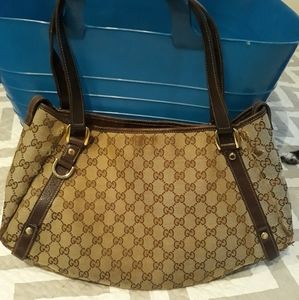 Gucci Abbey bag